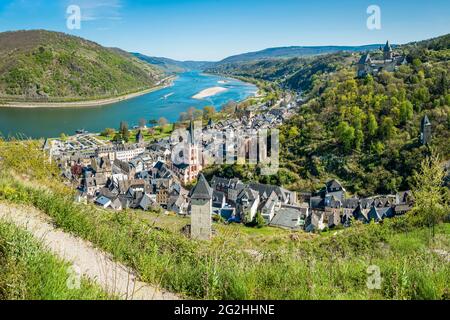 'Ancienne maison', Bacharach, château, sentier du château, maison de Sickingen, Auberge de jeunesse, église, tour du marché, Rhin moyen, coin, Vallée du Rhin moyen supérieur, tour de poste, Rhin, expédition, été, St. Peter, tours de ville, Stahleck, Steeg, vallée de Steeger, Patrimoine mondial, site du patrimoine mondial, Chapelle Werner Banque D'Images