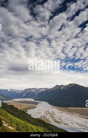 Marchez jusqu'à Bealey Spur Hut, une promenade panoramique en haute altitude sur Arthurs Pass, South Island, Nouvelle-Zélande Banque D'Images