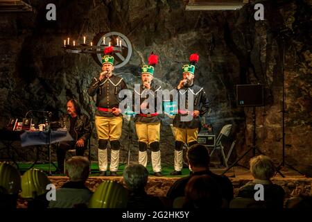 Mettenschicht - Erzgebirge ensemble Aue dans la traditionnelle Erzgebirge Miner habitude Banque D'Images