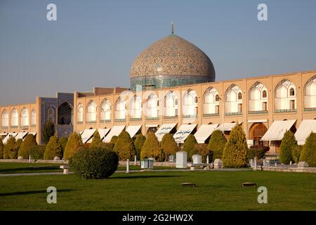 Mosquée Sheikh Lotfollah sur la place Naghe Jahan à Isfahan, Iran Banque D'Images