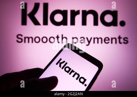 Ukraine. 11 juin 2021. Sur cette photo, un logo Klarna Bank AB (Klarna) est visible sur un smartphone. (Photo de Pavlo Gonchar/SOPA Images/Sipa USA) crédit: SIPA USA/Alay Live News Banque D'Images