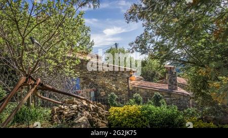 Hameau du Priou au printemps. Banque D'Images