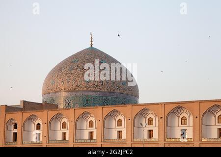 Mosquée Sheikh Lotfollah sur la place Naghe Jahan à Isfahan, Iran Banque D'Images