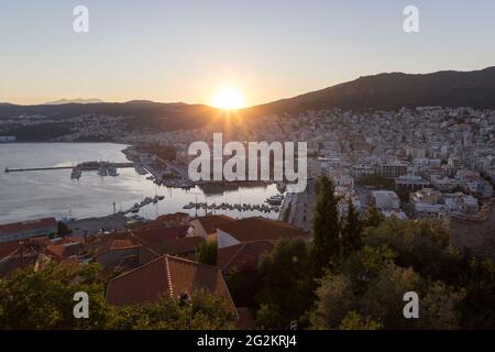 Kavala, Grèce - 12 août 2019: Une vue de la ville touristique de Kavala en Grèce. Banque D'Images