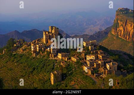 Yémen, montagnes centrales, village d'Al Jaray, région d'Al Mahwit. Banque D'Images