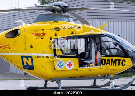 ÖAMTC-Flugrettung Christophorus 2 - le deuxième hélicoptère médical d'urgence en Autriche, opérant à partir de l'aérodrome de Gneixendorf, en Basse-Autriche Banque D'Images