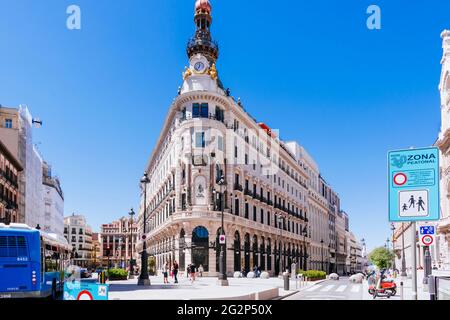 Le four Seasons Hotel Madrid, nouvel hôtel de luxe à Madrid. Situé dans le centre-ville de Madrid et à quelques pas de la Puerta del sol, le bâtiment était ou Banque D'Images
