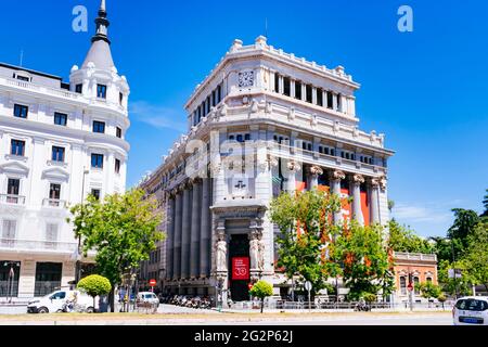 Bâtiment Instituto Cervantes. Edificio de Las Cariátides, bâtiment Caryatide, est un bâtiment de la capitale espagnole de Madrid construit par un architecte espagnol Banque D'Images