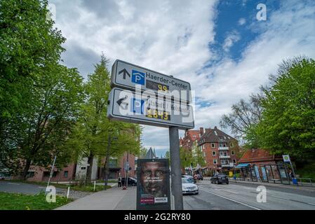 Indications pour les parkings - VILLE DE LUBECK, ALLEMAGNE - 10 MAI 2021 Banque D'Images