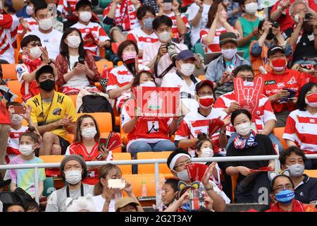 Fukuroi, Japon. 12 juin 2021. Plus de 18,000 000 fans de rugby apprécient le match de l'équipe nationale japonaise de rugby contre les Sunwolves au stade Ecopa de Fukueri dans la préfecture de Shizuoka le samedi 12 juin 2021. Le Japon XV a battu Sunwolves 32-17 lors d'un match d'envoi alors que l'équipe nationale aura un match contre les Lions britanniques et irlandais le mois prochain. Credit: Yoshio Tsunoda/AFLO/Alay Live News Banque D'Images