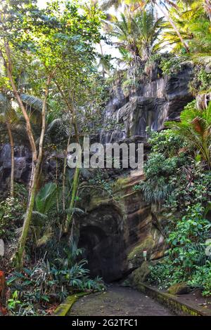 Byera, Saint-Vincent-et-les Grenadines-4 janvier 2020 : le tunnel de la pointe Noire. Banque D'Images