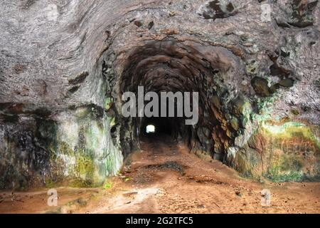 Byera, Saint-Vincent-et-les Grenadines-4 janvier 2020 : le tunnel de la pointe Noire. Banque D'Images