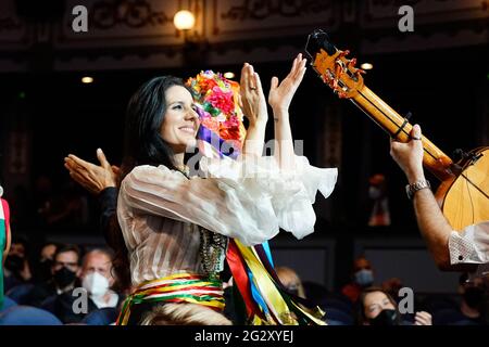 Malaga, Espagne. 12 juin 2021. Diana Navarro vue pendant le Gala de clôture du Festival de Malaga 2021 au Teatro Cervantes.'El Ventre del Mar', un film réalisé par Agusti Villaronga, ont été le film le plus récompensé pendant le Festival de Malaga 2021. Crédit : SOPA Images Limited/Alamy Live News Banque D'Images