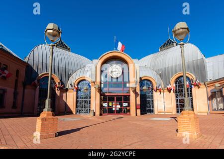 Vue extérieure de l'hôtel de ville de Vitry-sur-Seine, ville située dans le département du Val-de-Marne, au sud-est de Paris, en France Banque D'Images