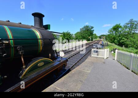 Une locomotive de classe H fonctionnant sur le chemin de fer Bluebel Banque D'Images