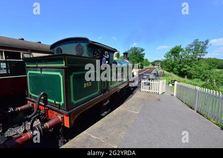 Une locomotive de classe H fonctionnant sur le chemin de fer Bluebel Banque D'Images