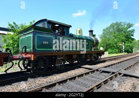 Une locomotive de classe H fonctionnant sur le chemin de fer Bluebel Banque D'Images