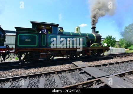 Une locomotive de classe H fonctionnant sur le chemin de fer Bluebel Banque D'Images