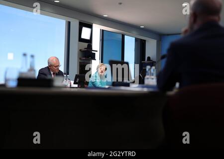 Carbis Bay, Royaume-Uni. 13 juin 2021. La chancelière allemande Angela Merkel lors d'une session à l'hôtel Carbis Bay le 12 juin 2021, lors du sommet du G7 à Cornwall, au Royaume-Uni. Photo par Andrew Parsons/No 10 Downing Street/UPI crédit: UPI/Alamy Live News Banque D'Images