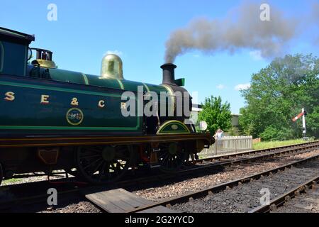 Une locomotive de classe H fonctionnant sur le chemin de fer Bluebel Banque D'Images