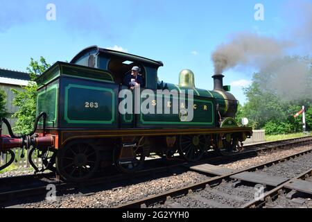 Une locomotive de classe H fonctionnant sur le chemin de fer Bluebel Banque D'Images