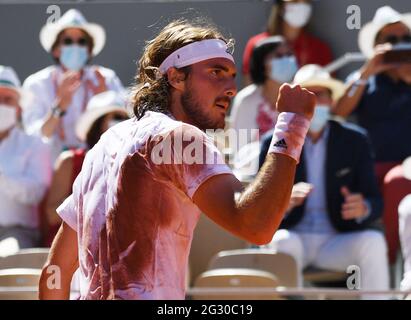 Paris, FRA. 13 juin 2021. Paris, Roland Garros, French Open Day 15 13/06/2021 Novak Djokovic (SRB contre Stefanos Tsitsipas (GRE) Mens Singles final Credit: Roger Parker/Alay Live News Banque D'Images