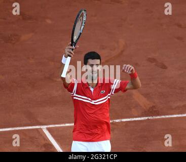 Paris, FRA. 13 juin 2021. Paris, Roland Garros, French Open Day 15 13/06/2021 Novak Djokovic (SRB remporte le Mens Singles final Credit: Roger Parker/Alay Live News Banque D'Images