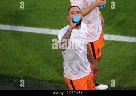 AMSTERDAM, PAYS-BAS - JUIN 13: Memphis Depay des pays-Bas pendant le match de championnat de l'UEFA Euro 2020 du Groupe C entre les pays-Bas et l'Ukraine à l'arène Johan Cruijff le 13 juin 2021 à Amsterdam, pays-Bas (photo de Marcel ter Bals/Orange Pictures) Credit: Orange pics BV/Alay Live News Banque D'Images