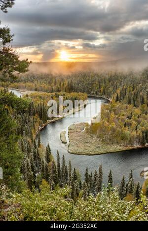 Vue sur l'automne dans le parc national d'Oulanka Banque D'Images