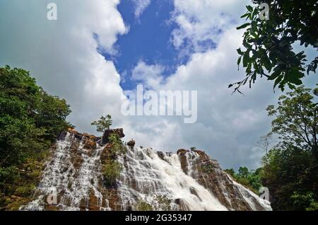 Chutes d'eau de Tirathgarh, parc national de la vallée de Kanger, Jagdalpur, Chattishgarh, Inde Banque D'Images