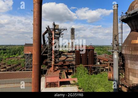 Structures industrielles, Landschaftsspark Duisburg-Nord, anciennes usines de fabrication d'acier et d'ironneries, Duisburg, Ruhr, NRW, Allemagne Banque D'Images