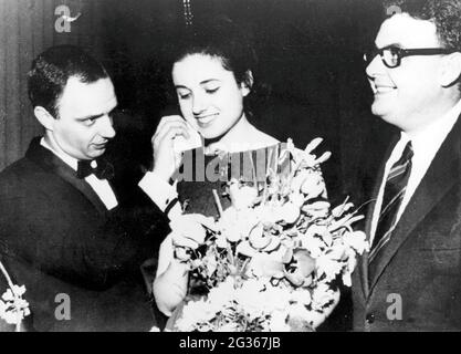 Cinquetti, Gigliola, * 20.12.1947, chanteur italien, demi-longueur, INFO-AUTORISATION-DROITS-SUPPLÉMENTAIRES-NON-DISPONIBLE Banque D'Images