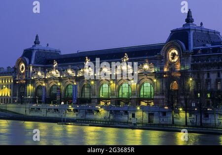 FRANCE PARIS (75) 7ÈME ARRONDISSEMENT, LE MUSÉE D'ORSAY EST UN MUSÉE NATIONAL SITUÉ LE LONG DE LA RIVE GAUCHE DE LA SEINE, OUVERT EN 1986 APRÈS LE REDEVELOPMEN Banque D'Images