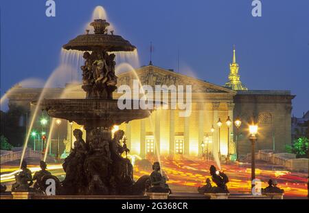 FRANCE PARIS (75) 7ÈME ARR, PLACE DE LA FONTAINE DE LA CONCORDE ET ASSEMBLÉE NATIONALE Banque D'Images