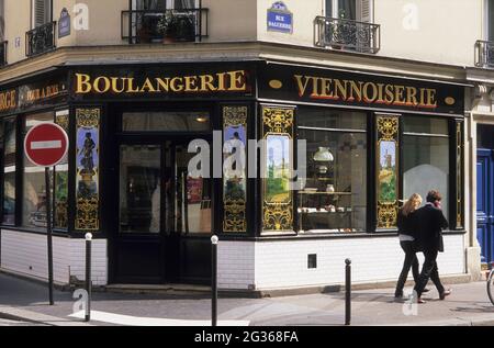 FRANCE PARIS (75) 14ÈME ARRONDISSEMENT, L'UNE DES MEILLEURES BOULANGERIES DE PARIS POUR LE BÂTON : LE MOULIN DE LA VIERGE, 82 RUE DAGUERRE Banque D'Images