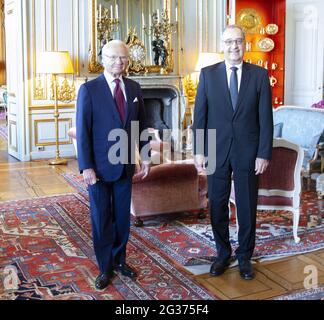 Le roi Carl XVI Gustaf rencontre le Président suisse, S.E. Guy Parmelin, à Stockholm, en Suède, le 14 juin 2021. Photo par Göran Granlund/Stella Pictures/ABACAPRESS.COM Banque D'Images