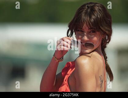 Malaga, Espagne. 12 juin 2021. L'actrice espagnole Eva Ugarte participe à la photo du film "Garcia y Garcia" à Malaga.la nouvelle édition du 24ème Festival du film espagnol de Malaga, grand événement cinématographique en Espagne, présente les candidats du film pour gagner le prix "Biznaga de Oro", suivre toutes les mesures pour prévenir la propagation du coronavirus et garantir un événement sûr. Le festival aura lieu du 3 au 13 juin. (Photo de Jesus Merida/SOPA Images/Sipa USA) Credit: SIPA USA/Alay Live News Banque D'Images