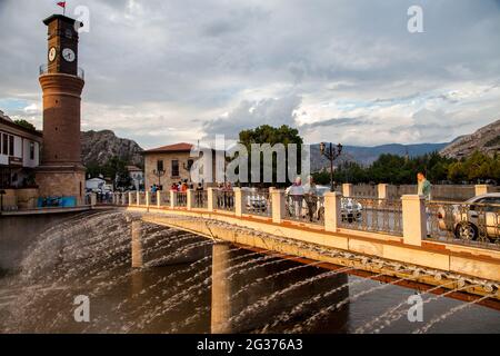 Amasya, Turquie - 10-03-2015:Tour d'horloge historique dans la ville d'Amasya Banque D'Images