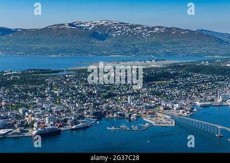 Vue sur Tromso depuis Fjellstua, Tromso, Norvège Banque D'Images