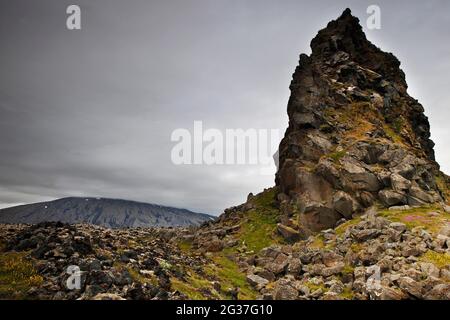 Roche de lave, pufubjarg, Londrangar, Snaefellsnes, péninsule de Snaefellsnes, Côte ouest, Islande Banque D'Images