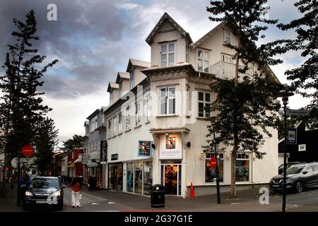 Maison en bois, boutique à Laugavegur, rue commerçante principale, boutiques, vieille ville, Reykjavik, Islande Banque D'Images