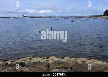 DENPASAR, INDONÉSIE - 27 janvier 2021 : la beauté et les équipements de la plage de rêve à sanur, Bali, 12 février 2021 Banque D'Images