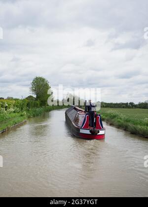 Un bateau d'époque sur le canal d'Oxford Sud Banque D'Images