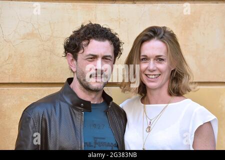 L'actrice italienne Milena Mancini et Vinicio Marchioni pendant la séance photo du film le jour et la nuit par Daniele Vicari. Rome (Italie), 14 juin 2021 Banque D'Images