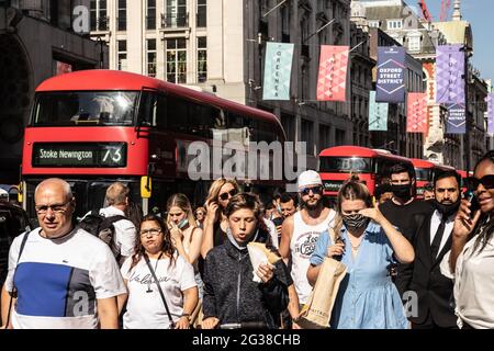 Londres Oxford Street Bond Street leicester Square Banque D'Images