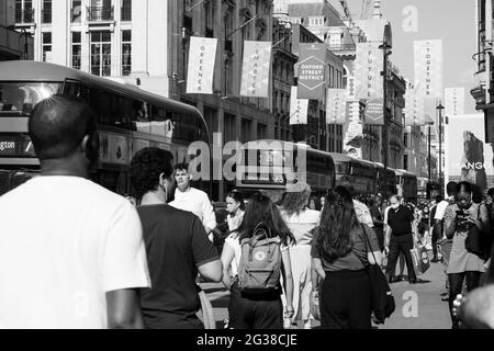 Londres Oxford Street Bond Street leicester Square Banque D'Images