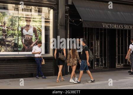 Londres Oxford Street Bond Street leicester Square Banque D'Images