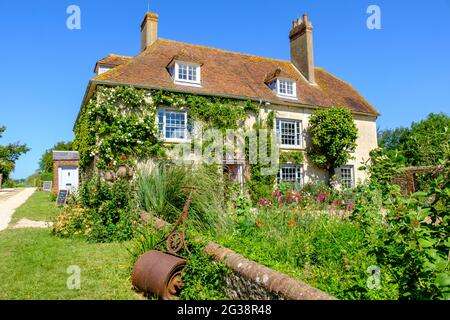 Charleston Farmhouse, maison de Vanessa Bell à l'est du Sussex et Duncan Grant du groupe Bloomsbury, West Firle, près de Lewes, Royaume-Uni Banque D'Images