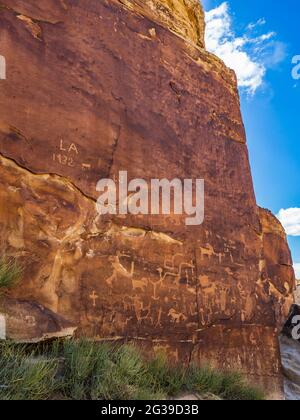 Panneau pétroglyphe de Rochester Creek près d'Emery, Utah. Banque D'Images