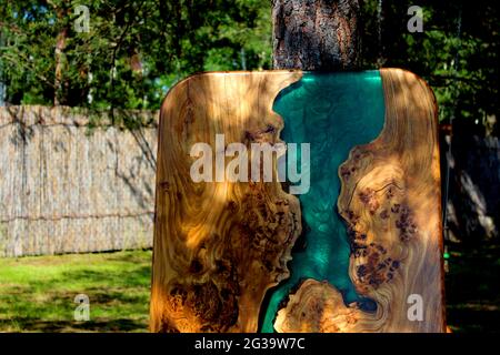 panneau en résine époxy turquoise avec noyer, texture pour la conception. Banque D'Images